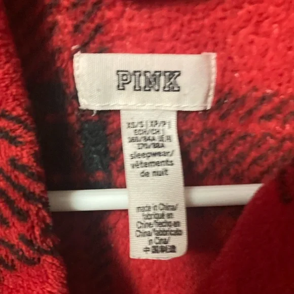 VS pink Buffalo plaid robe. - Picture 4 of 6
